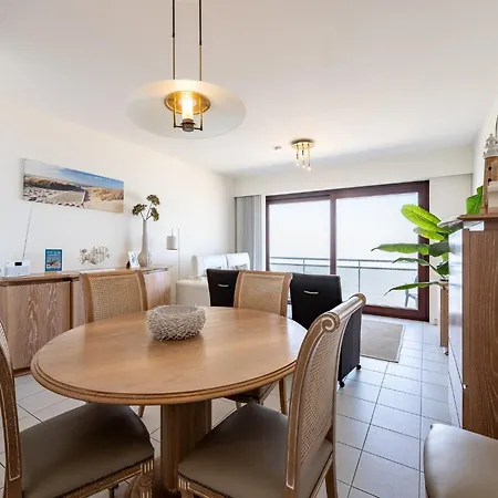 아파트 In With Sea Views