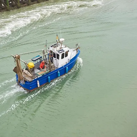 In With Sea Views Lejlighed *